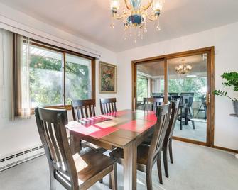 Riverfront Sault Ste Marie Home with Dock! - Sault Ste. Marie - Dining room