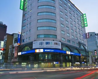 Cambridge Tainan Hotel - Tainan City - Bygning
