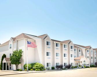 Microtel Inn & Suites by Wyndham Springfield - Springfield - Edificio