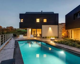 Les Grisons - Houyet - Pool