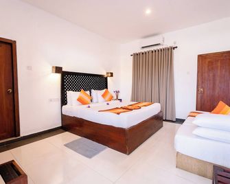 Rock Fort Beach Resort - Unawatuna