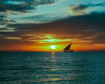 Kendwa Rocks Beach Hotel - Kendwa