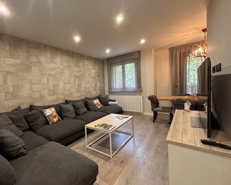 Villa Aneto - Modern comfort in the heart of Benasque - Benasque - Wohnzimmer