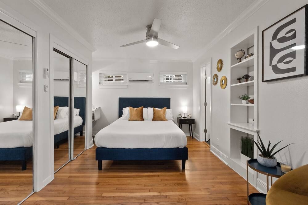 Chic 1BR Apartment in the Heart of Montrose, Walk to Restaurants and Bars - יוסטון - חדר שינה