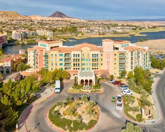 Svs: 2 Bedroom Lake Las Vegas Retreat Home - Henderson - Building