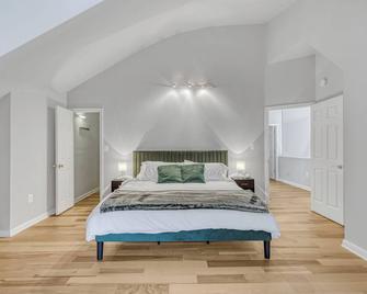 Contemporary Architectural Gem : Modern Retreat - Haymarket - Bedroom