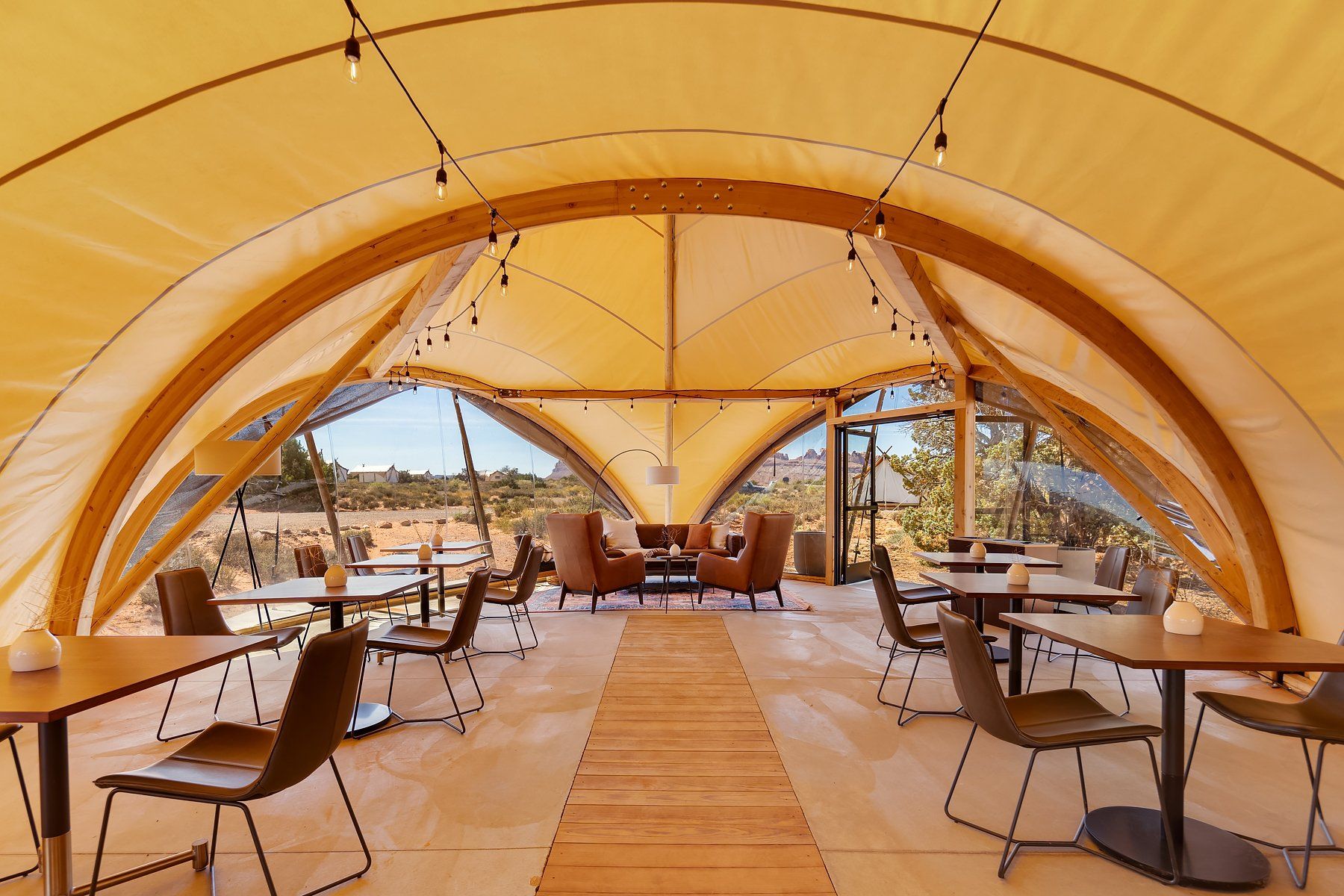 أندر كانفاس مواب