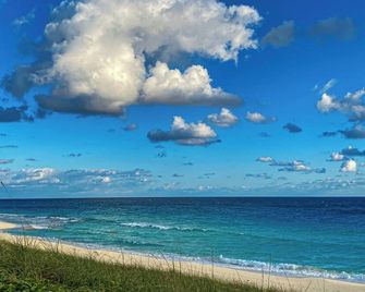 أكوا فيليدج ريزورت - جورج تاون (الباهاماس) - شاطئ