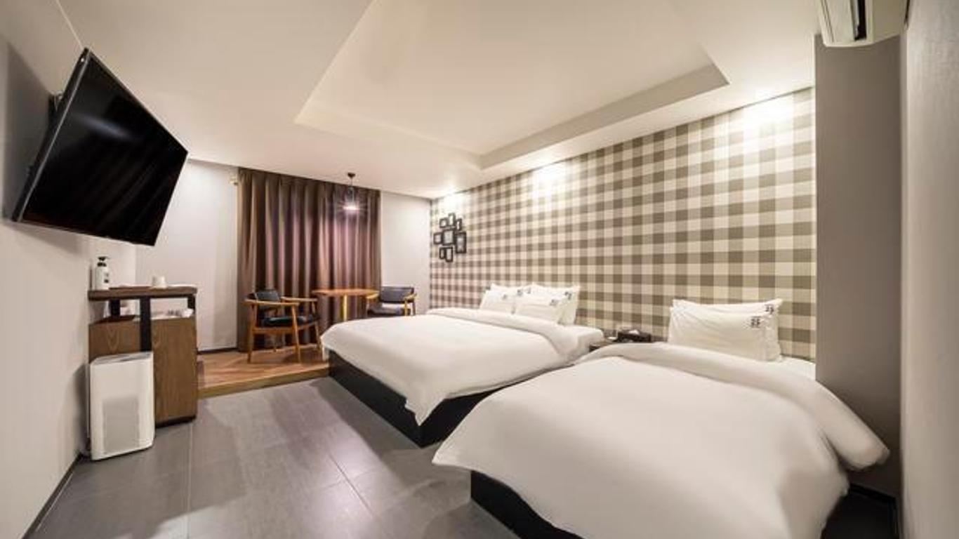 Number 25 Hotel Myeongji Ocean City Business