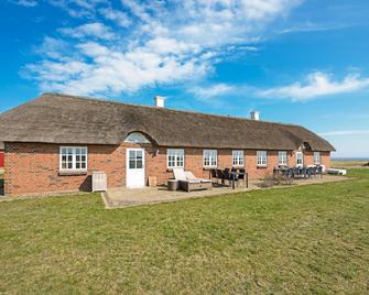 drivethru Bed & Breakfast Hvide Sande - Hvide Sande - Edificio