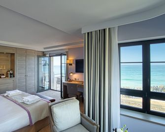 Hôtel Le Nouveau Monde - Saint-Malo - Bedroom