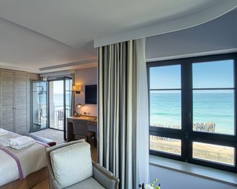 Hôtel Le Nouveau Monde - Saint-Malo - Soveværelse