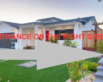 Ac 2 Cozy Evergreen Home - San Jose - Toà nhà