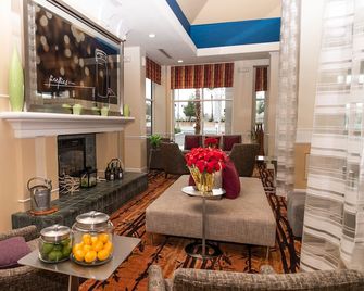 Hilton Garden Inn Victorville - Victorville - Lobby