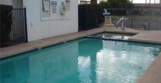 Colonade Motel Suites - Mesa - Pool