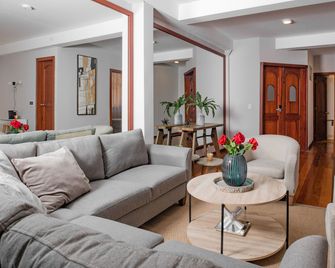 Santa Lucia Suites - Barranco - Cuenca - Living room