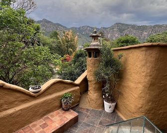 Casa Gaudí - Tepoztlan - Balcon