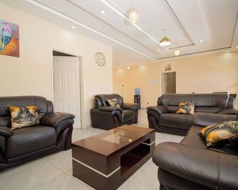 Bethel Lodgings - Victoria Falls - Wohnzimmer