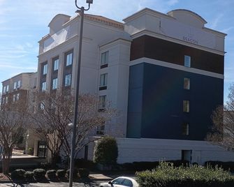 The Beacon Charlotte Airport by IHG - 夏洛特 - 建築