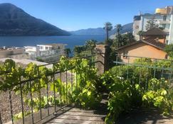 Tanja's Comfort Apartment Brissago - Brissago - Balkon