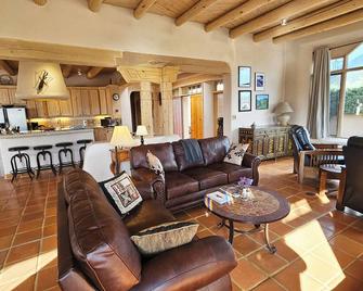 Vista del Salto is a lovely 3 bedroom 2 bath home that sleeps 6 guests - Arroyo Seco - Living room