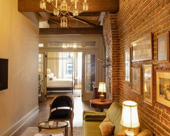 Hotel Cleo, Knoxville Downtown, a Tribute Portfolio Hotel - Knoxville - Schlafzimmer