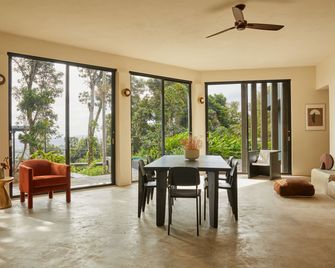 Selva By Dw - Municipio de Fajardo - Comedor