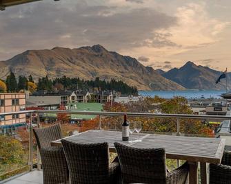 The Village Green Apartment - Queenstown - Balkon