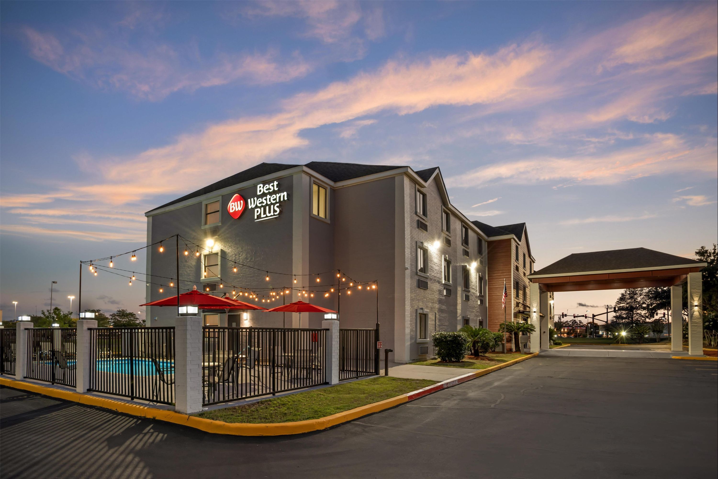 Best Western Plus D'Iberville - בילוקסי - בניין