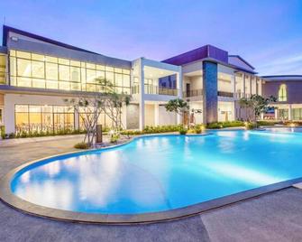 i Tara Private - Phetchaburi - Zwembad