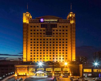 Grand Mercure Urumqi Hualing - Urumçi - Bina