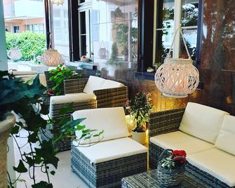 Esos Hotel Quelle - Bad Ragaz - Patio