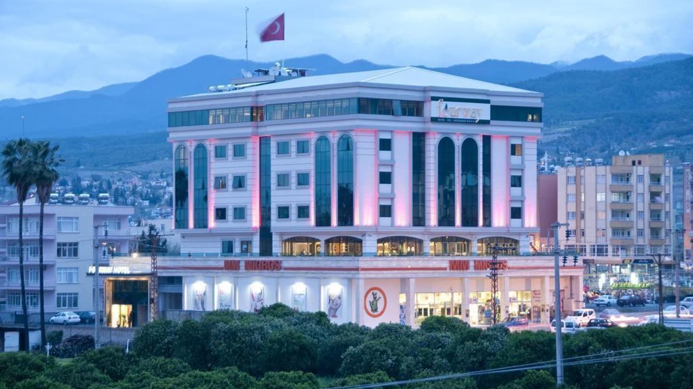 Fourway Hotel Spa & Restaurant