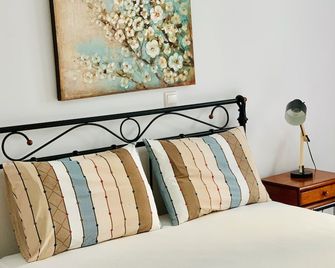 Ireo the fishing village. Two room apartment. - Ireon - Schlafzimmer