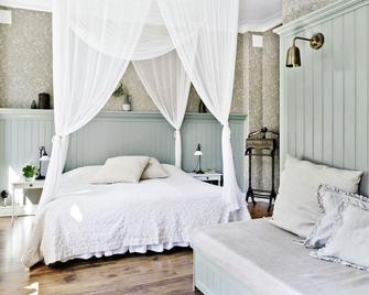Okéns B&B - Varberg - Schlafzimmer