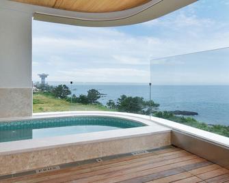 Frux Flux hotel - Gyeongju - Pool