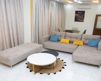 Nefertiti Apartment - Ouakam
