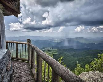 Smoky Mountain Retreat! - Newport - Balcony