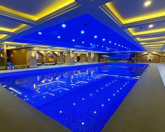 Kashi Yin Rui Lin International Hotel - Kasgar - Piscina