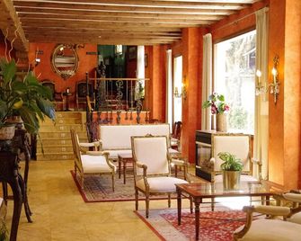 Palacio Azcarate Hotel - Ezcaray - Front desk