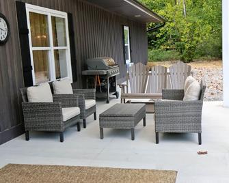 The Woodberry Inn - Nelsonville - Patio