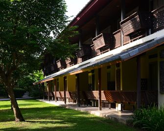 Royal River Kwai Resort and Spa - Kanchanaburi - Patio