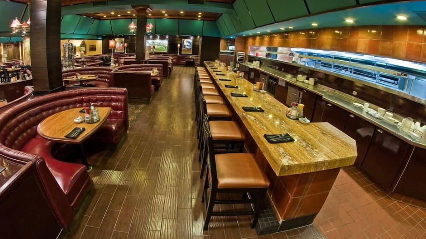 Carson Valley Motor Lodge and Suites