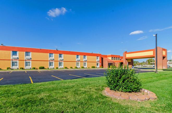 Quality Inn South 55 7 4 Wichita Hotel Deals Reviews Kayak