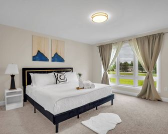 Luxury Niagara 3 Bdr Townhouse /Garage - ナイアガラフォールズ - 寝室
