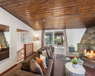 Platres Forest View Cottage - Platres - Living room