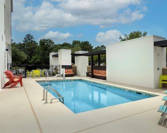 Home2 Suites by Hilton Charleston Airport Convention Center, SC - North Charleston - Pool