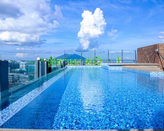 La Grande Residence - Angeles City - Pool