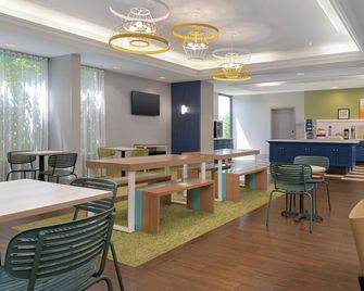 Spark by Hilton St. Louis Southwest - Saint Louis - Ravintola