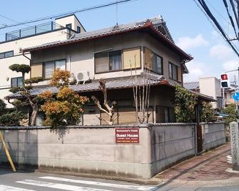 Takama Guest House - Hostel - Nara - Building